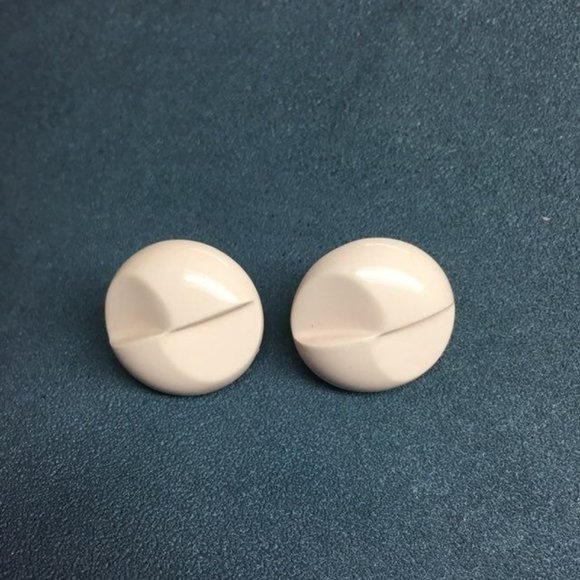 Peach Pink Pierced Earrings Pale Retro Vintage Round Acrylic Barbie - Picture 2 of 4